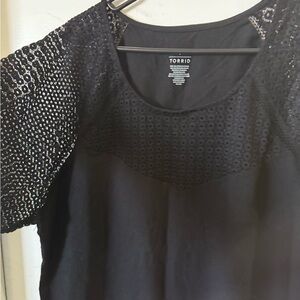 Torrid Woman’s Plus Size Black Lace Top Tee Soft Knit 5X NWT